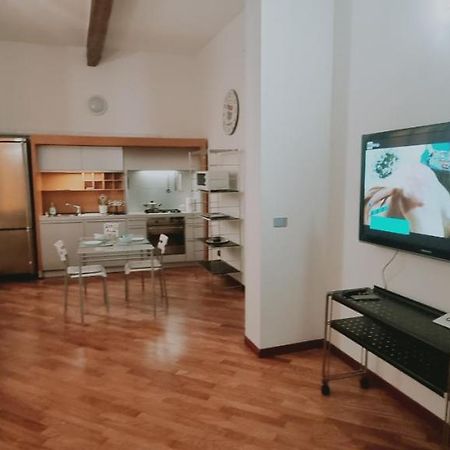 Crociali Apartment Bologna Bagian luar foto