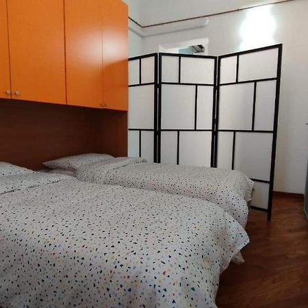 Crociali Apartment Bologna Bagian luar foto