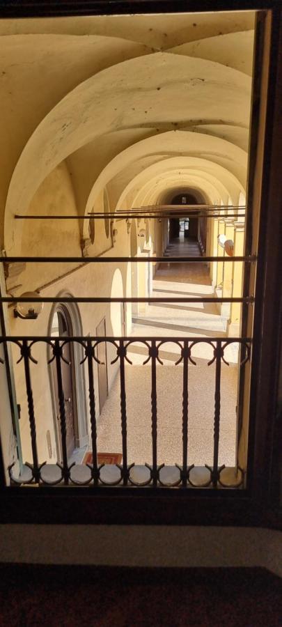 Crociali Apartment Bologna Bagian luar foto