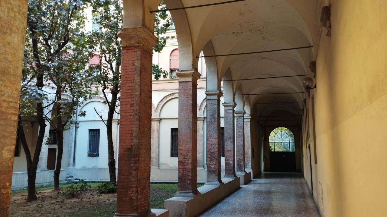Crociali Apartment Bologna Bagian luar foto