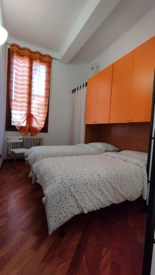 Crociali Apartment Bologna Bagian luar foto